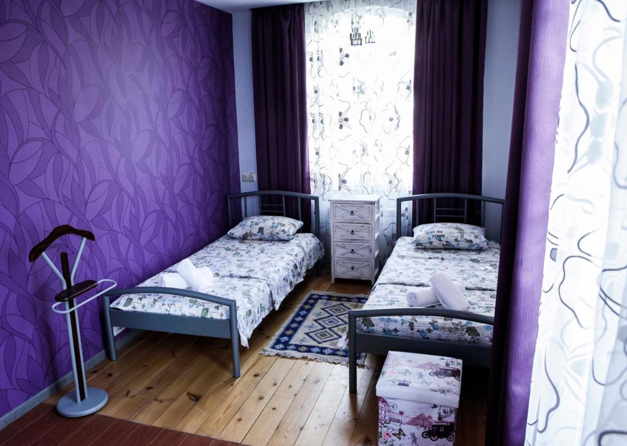 Family Mini-Hotel Martirosyan'S And Tours Γιερεβάν Εξωτερικό φωτογραφία