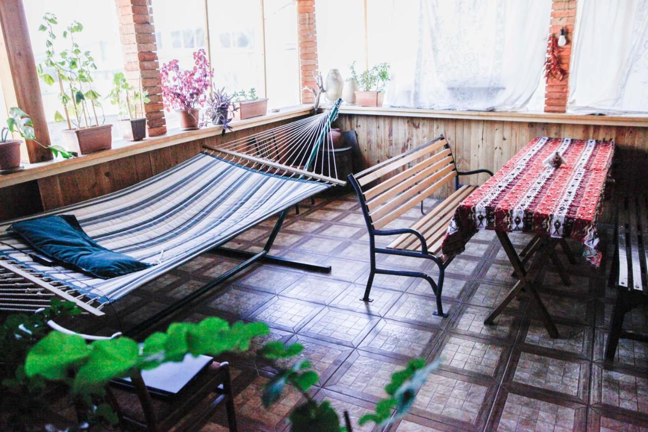 Family Mini-Hotel Martirosyan'S And Tours Γιερεβάν Εξωτερικό φωτογραφία