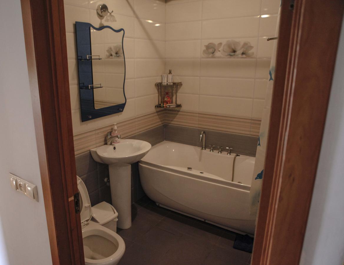 Family Mini-Hotel Martirosyan'S And Tours Γιερεβάν Εξωτερικό φωτογραφία
