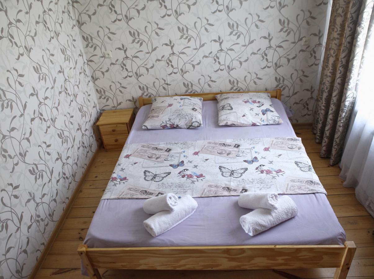 Family Mini-Hotel Martirosyan'S And Tours Γιερεβάν Εξωτερικό φωτογραφία